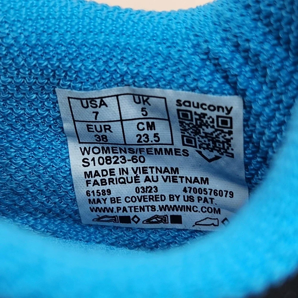 Saucony Kinvara 14 Shoes Womens Size 7 Blue Running Athletic Sneakers S10823-60